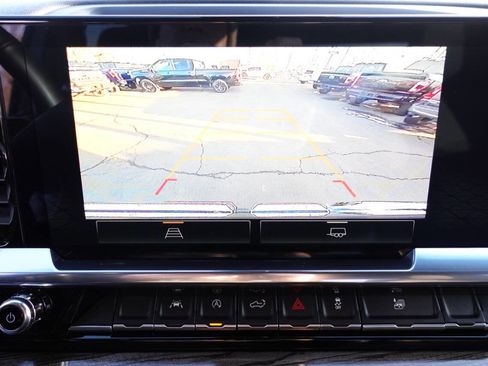 Used 2023 GMC Sierra 1500 Elevation image 30