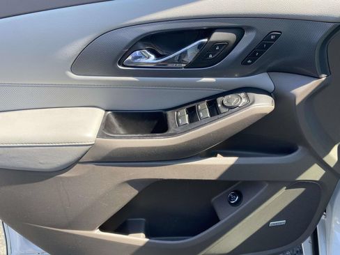 Used 2019 Chevrolet Traverse Premier AWD/4WD image 17