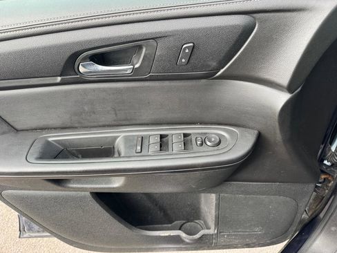 Used 2015 Chevrolet Traverse LT image 13