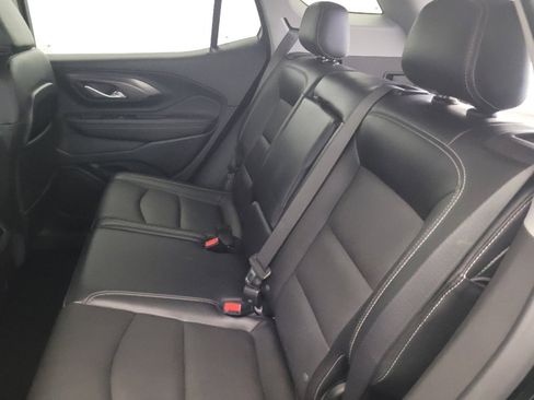 Used 2022 GMC Terrain SLT w/ Tech Package image 18