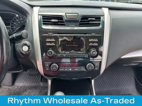 Used 2014 Nissan Altima 2.5 SV FWD image 26