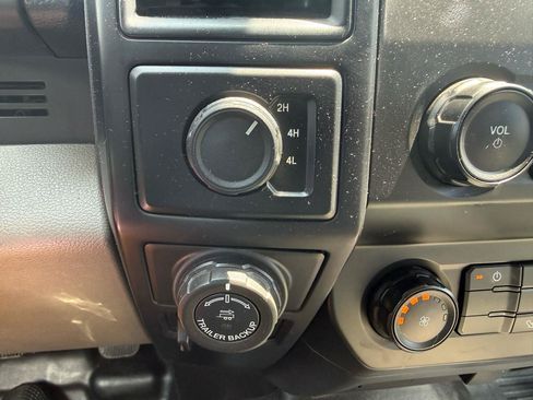 Used 2019 Ford F150 XL w/ Equipment Group 101A Mid AWD/4WD image 14