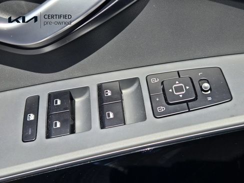Certified 2023 Kia Niro Wind FWD image 26