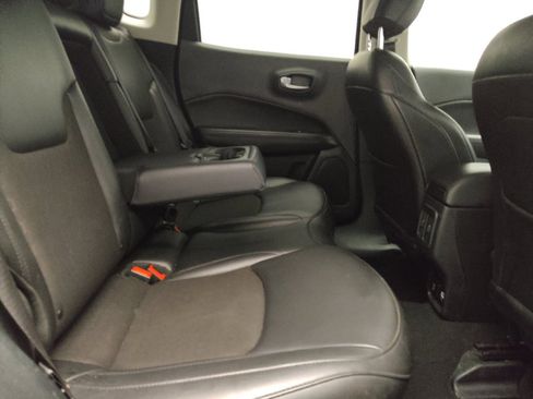 Used 2021 Jeep Compass Latitude AWD/4WD image 19