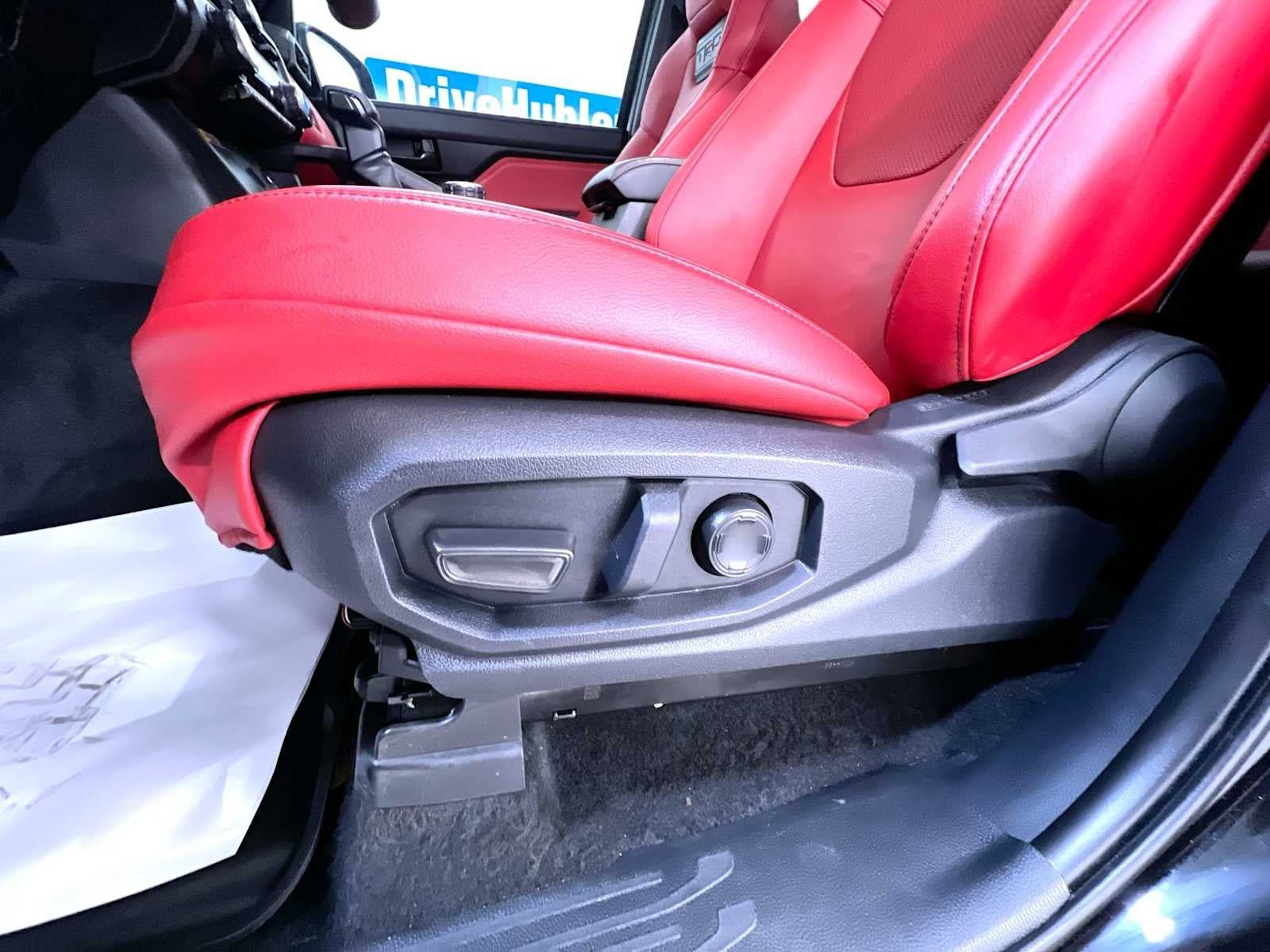 Used 2025 Toyota Tacoma TRD Pro AWD/4WD image 13