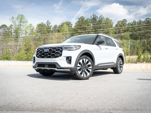 New 2026 Ford Explorer Platinum AWD/4WD image 1
