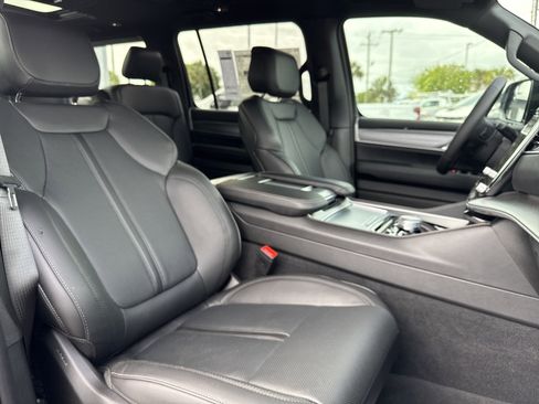 New 2026 Jeep Grand Wagoneer 4WD image 20