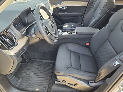 Certified 2025 Volvo XC90 B5 Core w/ Climate Package image 17