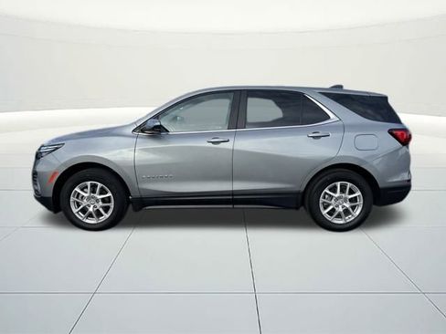 Used 2023 Chevrolet Equinox LT image 2