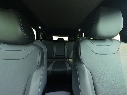 Used 2024 Volkswagen ID.4 S image 65