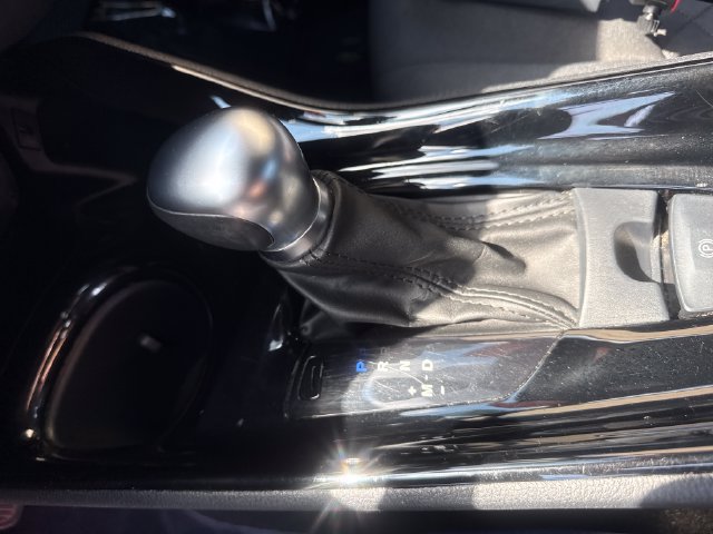 Used 2021 Toyota C-HR XLE FWD image 18