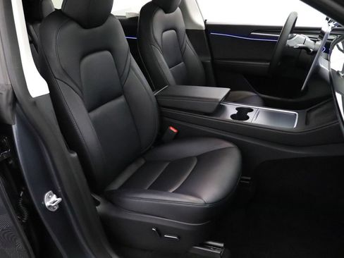 Used 2023 Tesla Model Y Long Range AWD/4WD image 13