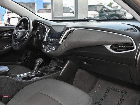Used 2024 Chevrolet Malibu LT FWD image 39