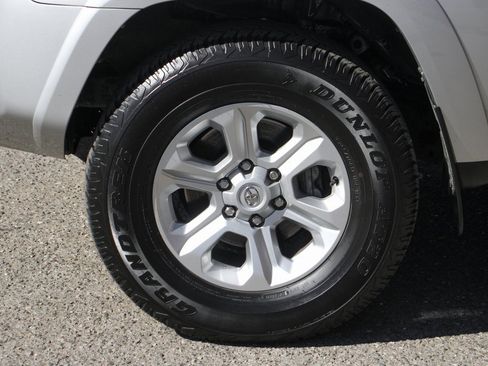 Used 2022 Toyota 4Runner SR5 image 41