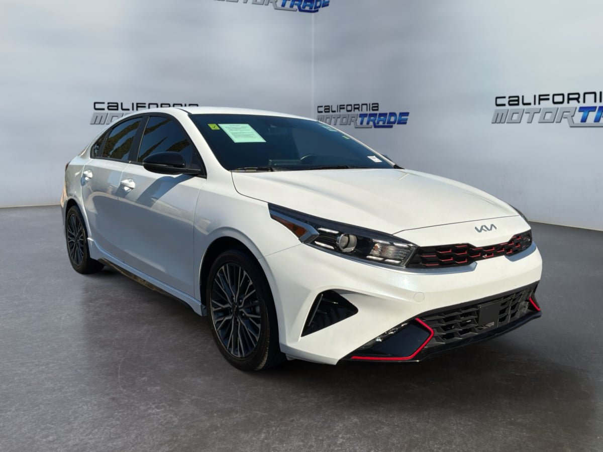 Used 2024 Kia Forte GT-Line FWD image 3