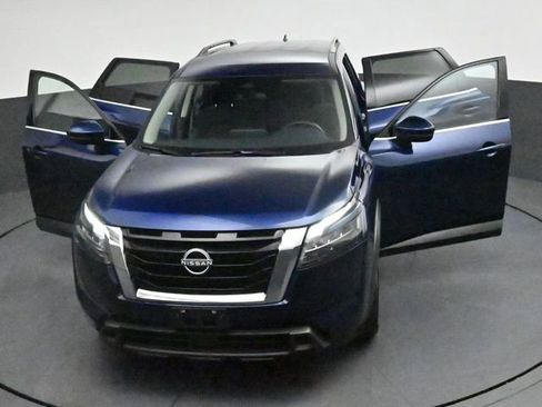 Used 2025 Nissan Pathfinder SV FWD image 46