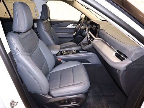 New 2026 Ford Explorer Active image 18