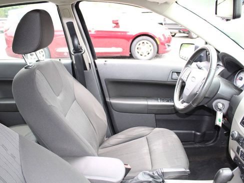 Used 2008 Ford Focus SE FWD image 11