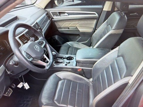 Used 2023 Volkswagen Atlas SEL Premium image 6