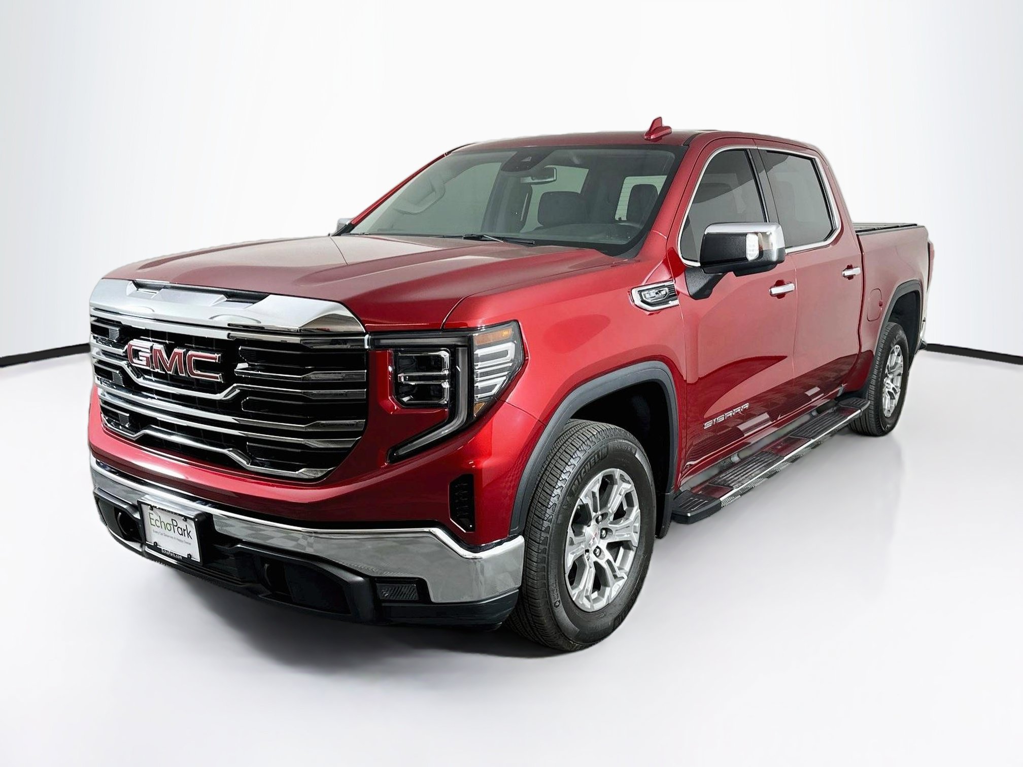 Used 2024 GMC Sierra 1500 SLT RWD image 3