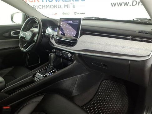 Used 2022 Jeep Compass Latitude w/ Convenience Group image 18