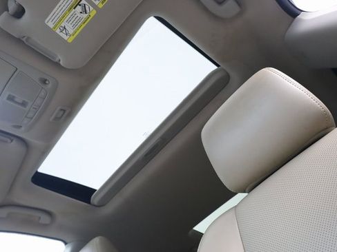 Used 2015 Nissan Pathfinder Platinum w/ Cargo Package image 23