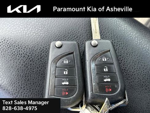 Used 2019 Toyota Camry SE FWD image 27