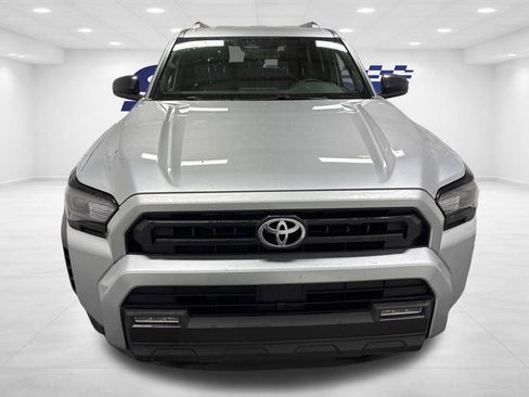 Used 2025 Toyota 4Runner SR5 image 2