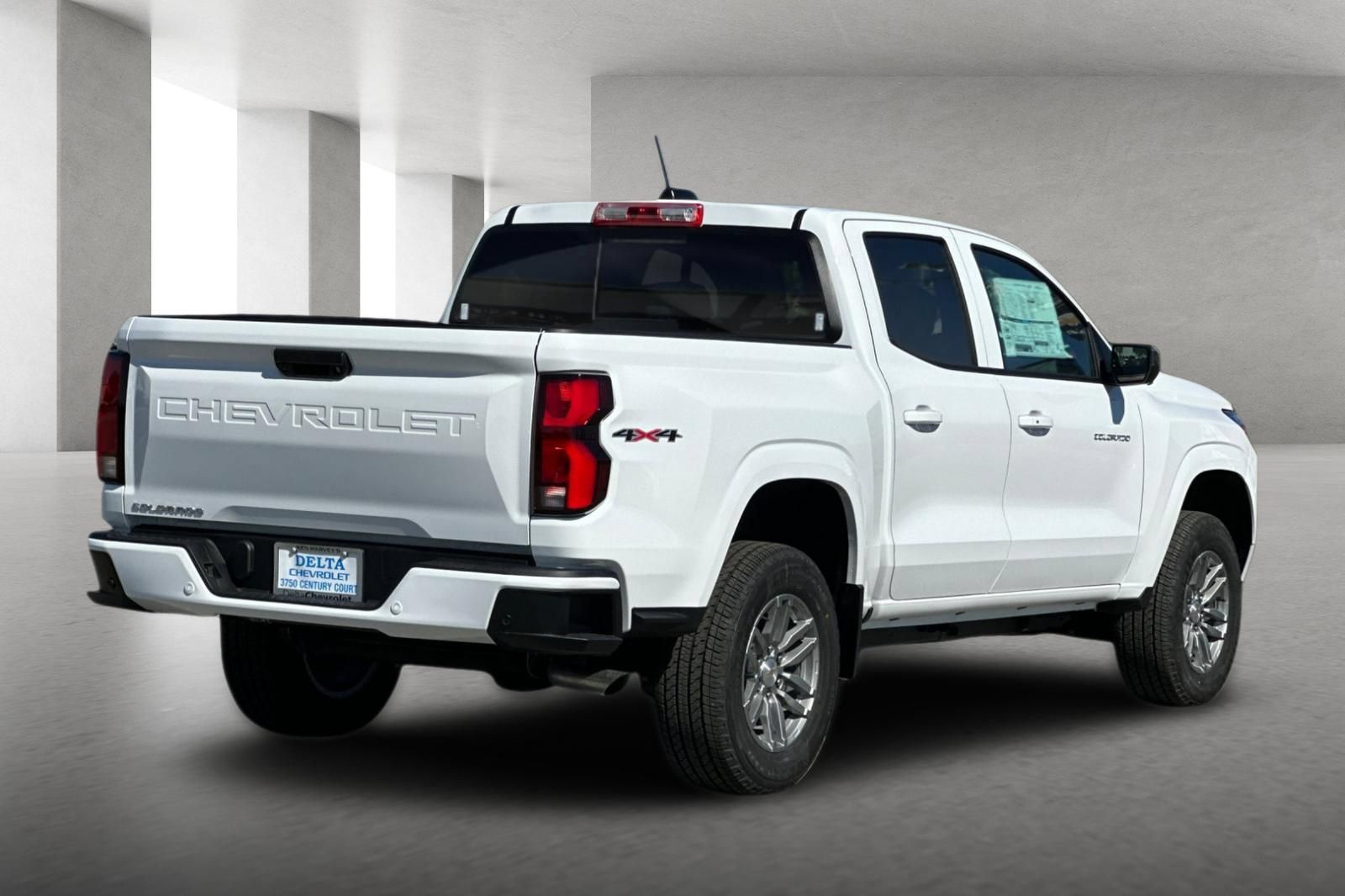 New 2026 Chevrolet Colorado LT w/ LT Convenience Package AWD/4WD image 4