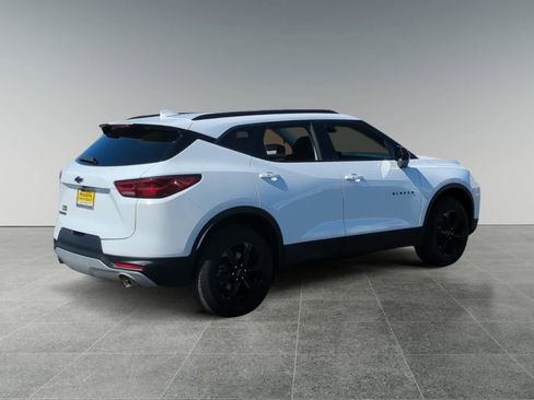 Used 2025 Chevrolet Blazer LT w/ Midnight/Sport Edition image 5