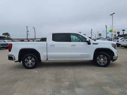 Used 2025 GMC Sierra 1500 SLT image 4