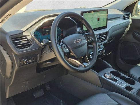 Used 2025 Ford Escape Platinum AWD/4WD image 10