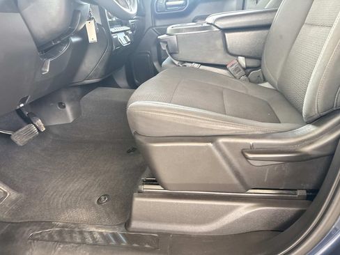 Used 2020 GMC Sierra 1500 2WD Crew Cab w/ Sierra Value Package image 18