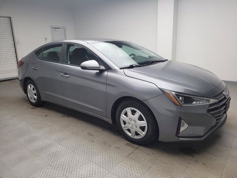 Used 2019 Hyundai Elantra SE w/ Cargo Package FWD image 11