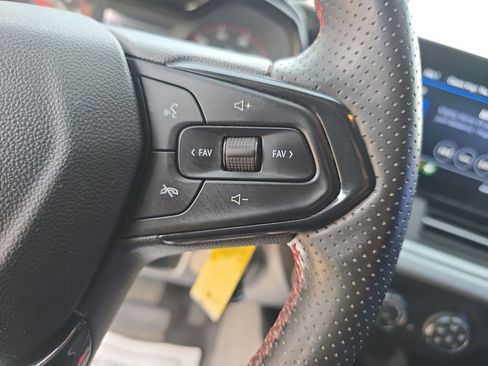 Used 2024 Chevrolet Trax RS image 18