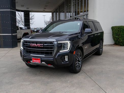 Used 2023 GMC Yukon XL AT4 w/ AT4 Premium Plus Package image 3