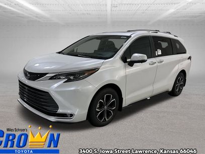 New 2025 Toyota Sienna Platinum
