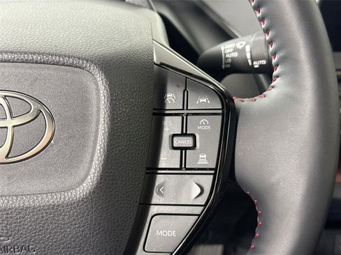 Used 2025 Toyota Prius Plug-In Hybrid image 18