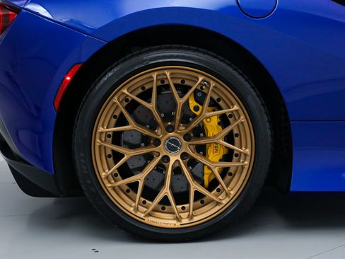 Certified 2022 Ferrari F8 Tributo RWD image 44