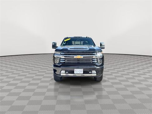 Used 2023 Chevrolet Silverado 2500 High Country image 3