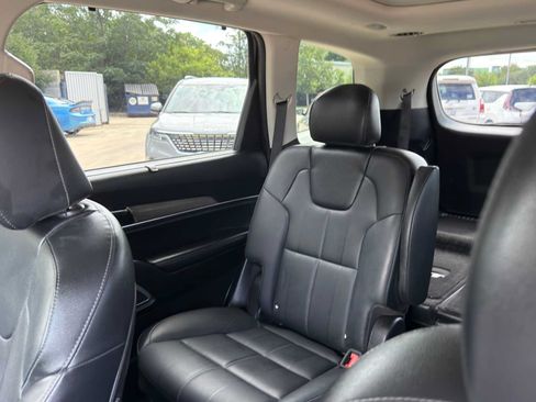 Used 2022 Kia Telluride SX FWD image 11