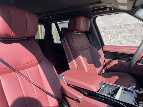 New 2025 Land Rover Range Rover Autobiography AWD/4WD image 15
