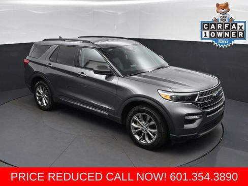 Used 2023 Ford Explorer XLT w/ Equipment Group 202A AWD/4WD image 36
