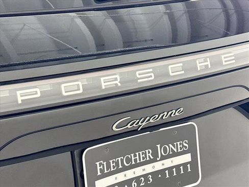 Used 2023 Porsche Cayenne AWD/4WD image 25