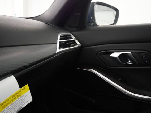 Used 2025 BMW 330i 330i w/ M Sport Package image 28