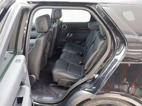 Certified 2025 Land Rover Discovery S image 16