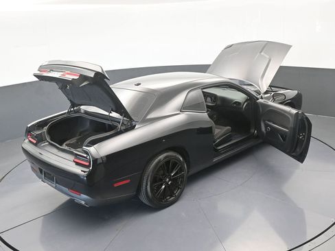 Used 2019 Dodge Challenger SXT image 66
