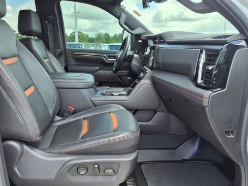 Used 2025 GMC Sierra 2500 AT4 w/ AT4 Premium Plus Package AWD/4WD image 19