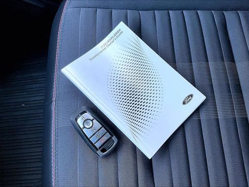 Used 2025 Ford Explorer ST-Line w/ Premium Package image 15