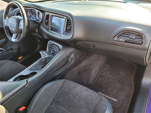Used 2017 Dodge Challenger GT w/ GT Interior Package image 10